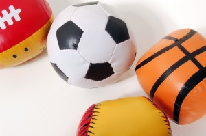 ball-1418250-1279x850